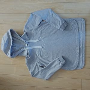 Beautiful Bench pullover, EUC, size Medium